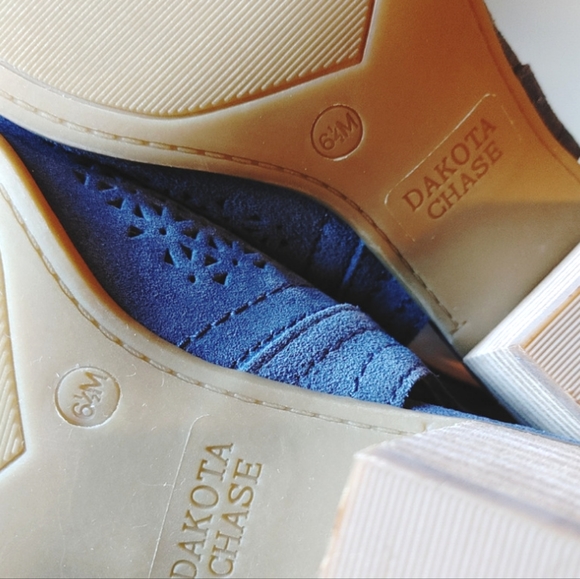 Dakota Chase blue suede shooties Size 6.5 - Picture 8 of 9